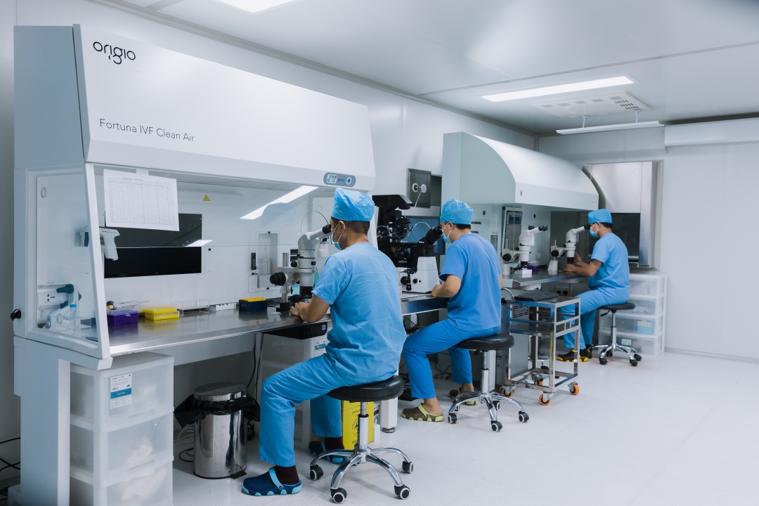 丹若国际生殖医院胚胎实验室 - 日常